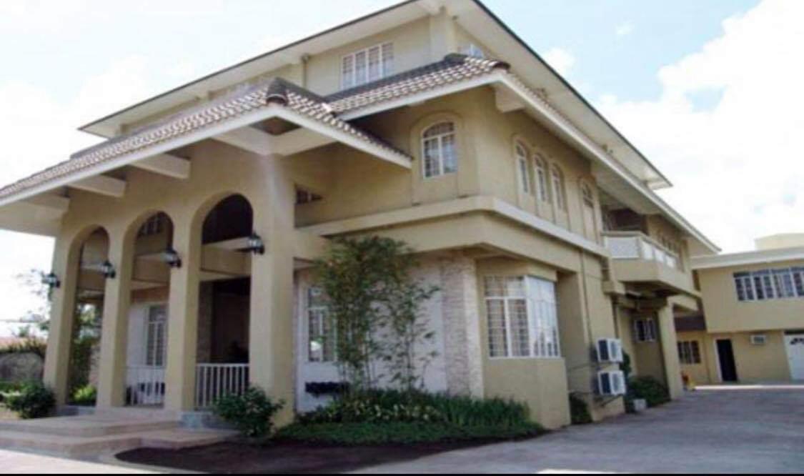 Citi Garden Suites Naga  Luaran gambar
